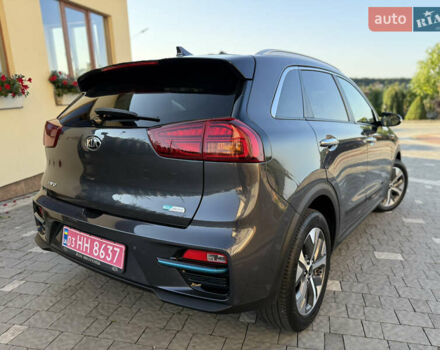 Серый Киа Niro, объемом двигателя 0 л и пробегом 145 тыс. км за 18800 $, фото 40 на Automoto.ua
