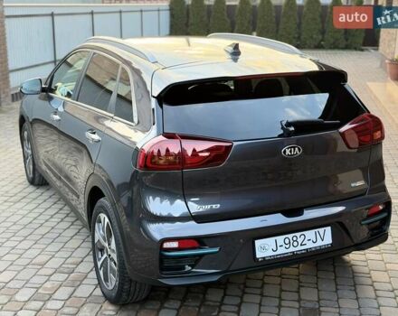 Сірий Кіа Niro, об'ємом двигуна 0 л та пробігом 118 тис. км за 20499 $, фото 11 на Automoto.ua