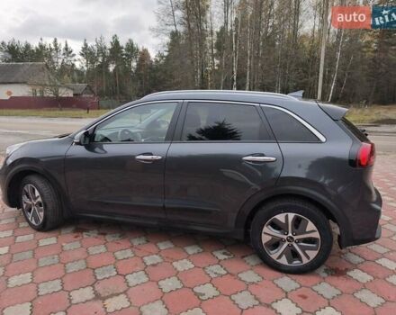 Серый Киа Niro, объемом двигателя 0 л и пробегом 58 тыс. км за 23800 $, фото 5 на Automoto.ua