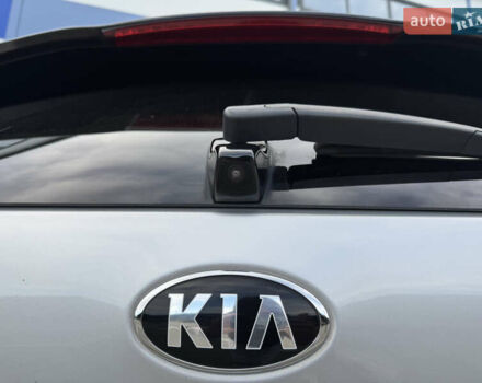 Кіа Niro 2020 у Рівному на Automoto.ua Сірий Кіа Niro, об'ємом двигуна 0 л та пробігом 138 тис. км за 19500 $, фото 8 на Automoto.ua