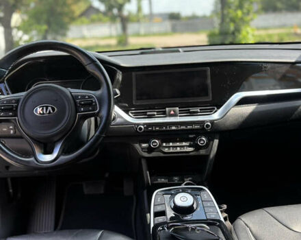 Серый Киа Niro, объемом двигателя 0 л и пробегом 73 тыс. км за 19200 $, фото 14 на Automoto.ua