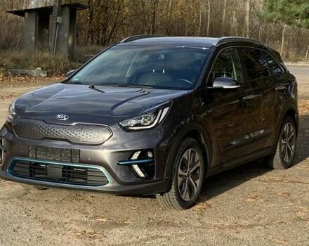 Сірий Кіа Niro, об'ємом двигуна 0 л та пробігом 128 тис. км за 18950 $, фото 2 на Automoto.ua