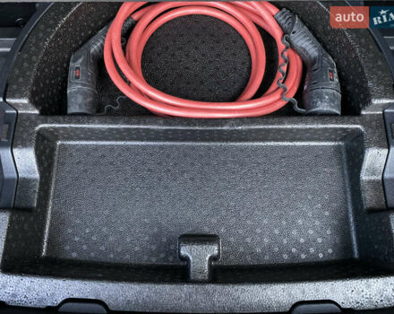 Киа Niro 2020 в Львове на Automoto.ua Серый Киа Niro, объемом двигателя 0 л и пробегом 116 тыс. км за 20800 $, фото 102 на Automoto.ua