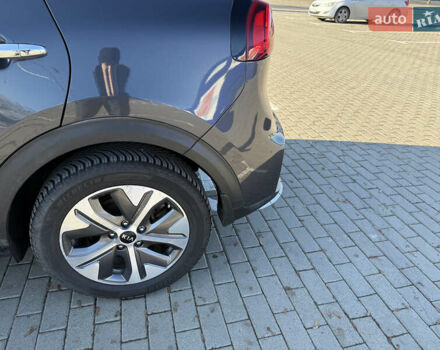 Сірий Кіа Niro, об'ємом двигуна 0 л та пробігом 87 тис. км за 18500 $, фото 13 на Automoto.ua