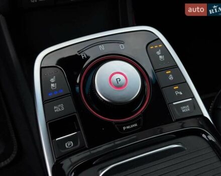 Серый Киа Niro, объемом двигателя 0 л и пробегом 150 тыс. км за 18500 $, фото 48 на Automoto.ua