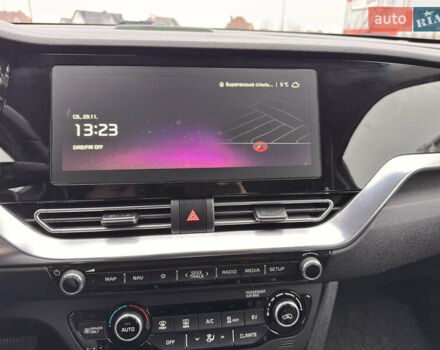 Серый Киа Niro, объемом двигателя 0 л и пробегом 77 тыс. км за 19500 $, фото 33 на Automoto.ua