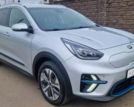 Серый Киа Niro, объемом двигателя 0 л и пробегом 167 тыс. км за 18400 $, фото 7 на Automoto.ua