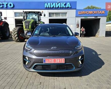 Киа Niro 2020 в Радомышле на Automoto.ua Серый Киа Niro, объемом двигателя 0 л и пробегом 145 тыс. км за 18800 $, фото 1 на Automoto.ua