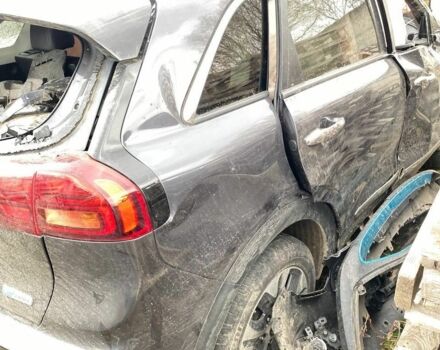 Серый Киа Niro, объемом двигателя 0 л и пробегом 90 тыс. км за 6000 $, фото 7 на Automoto.ua