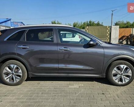Киа Niro 2020 в Радомышле на Automoto.ua Серый Киа Niro, объемом двигателя 0 л и пробегом 145 тыс. км за 18800 $, фото 11 на Automoto.ua