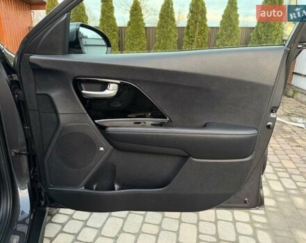 Сірий Кіа Niro, об'ємом двигуна 0 л та пробігом 118 тис. км за 20499 $, фото 81 на Automoto.ua