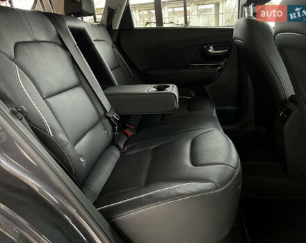 Серый Киа Niro, объемом двигателя 0 л и пробегом 127 тыс. км за 19750 $, фото 53 на Automoto.ua