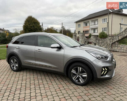 Киа Niro 2020 в Калуше на Automoto.ua Серый Киа Niro, объемом двигателя 1.58 л и пробегом 102 тыс. км за 19600 $, фото 10 на Automoto.ua
