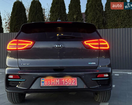 Серый Киа Niro, объемом двигателя 0 л и пробегом 112 тыс. км за 20300 $, фото 24 на Automoto.ua