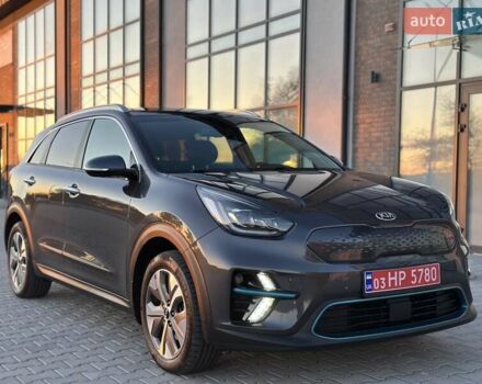 Серый Киа Niro, объемом двигателя 0 л и пробегом 74 тыс. км за 18200 $, фото 18 на Automoto.ua