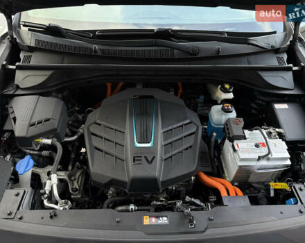 Сірий Кіа Niro, об'ємом двигуна 0 л та пробігом 70 тис. км за 19999 $, фото 77 на Automoto.ua