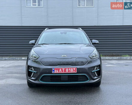 Серый Киа Niro, объемом двигателя 0 л и пробегом 165 тыс. км за 18000 $, фото 1 на Automoto.ua