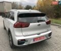 Серый Киа Niro, объемом двигателя 0 л и пробегом 90 тыс. км за 19900 $, фото 5 на Automoto.ua