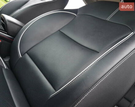Серый Киа Niro, объемом двигателя 0 л и пробегом 77 тыс. км за 19950 $, фото 42 на Automoto.ua