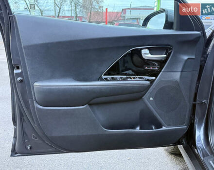 Серый Киа Niro, объемом двигателя 0 л и пробегом 165 тыс. км за 18000 $, фото 68 на Automoto.ua