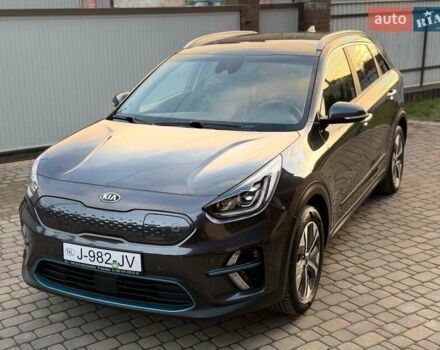 Сірий Кіа Niro, об'ємом двигуна 0 л та пробігом 118 тис. км за 20499 $, фото 5 на Automoto.ua