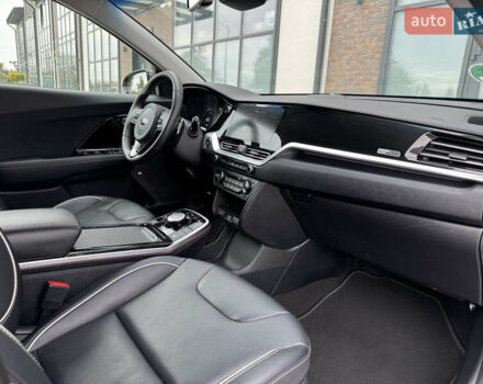 Серый Киа Niro, объемом двигателя 0 л и пробегом 139 тыс. км за 18900 $, фото 58 на Automoto.ua