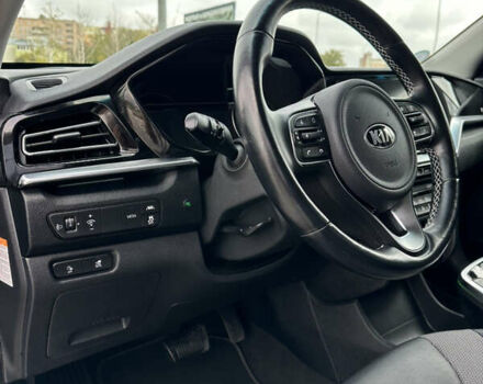 Серый Киа Niro, объемом двигателя 0 л и пробегом 128 тыс. км за 19400 $, фото 51 на Automoto.ua