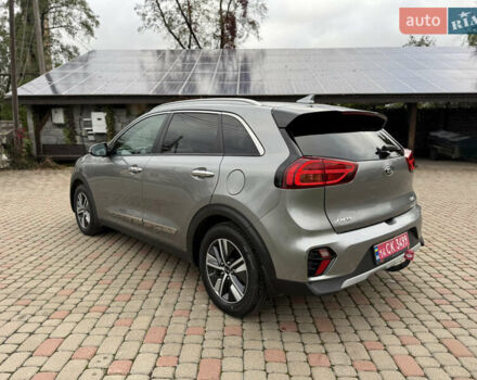 Киа Niro 2020 в Калуше на Automoto.ua Серый Киа Niro, объемом двигателя 1.58 л и пробегом 102 тыс. км за 19600 $, фото 20 на Automoto.ua