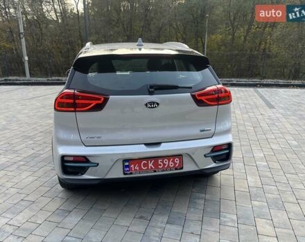 Серый Киа Niro, объемом двигателя 0 л и пробегом 72 тыс. км за 19750 $, фото 9 на Automoto.ua