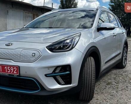 Сірий Кіа Niro, об'ємом двигуна 0 л та пробігом 108 тис. км за 19100 $, фото 3 на Automoto.ua