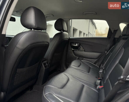 Серый Киа Niro, объемом двигателя 0 л и пробегом 156 тыс. км за 18500 $, фото 66 на Automoto.ua