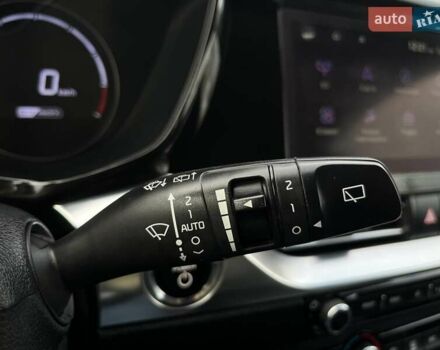 Серый Киа Niro, объемом двигателя 0 л и пробегом 72 тыс. км за 19750 $, фото 50 на Automoto.ua