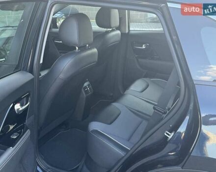 Сірий Кіа Niro, об'ємом двигуна 0 л та пробігом 93 тис. км за 17900 $, фото 13 на Automoto.ua
