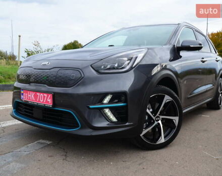 Серый Киа Niro, объемом двигателя 0 л и пробегом 77 тыс. км за 19950 $, фото 6 на Automoto.ua