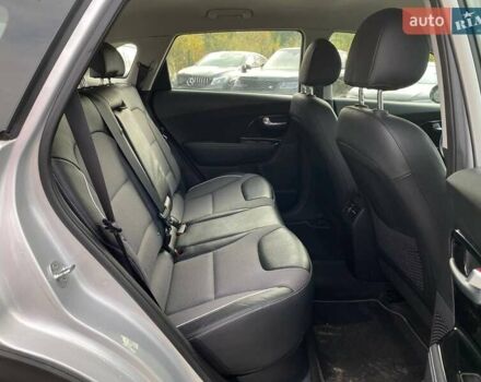 Серый Киа Niro, объемом двигателя 0 л и пробегом 82 тыс. км за 19600 $, фото 22 на Automoto.ua