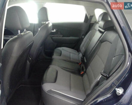 Серый Киа Niro, объемом двигателя 0 л и пробегом 108 тыс. км за 19900 $, фото 7 на Automoto.ua