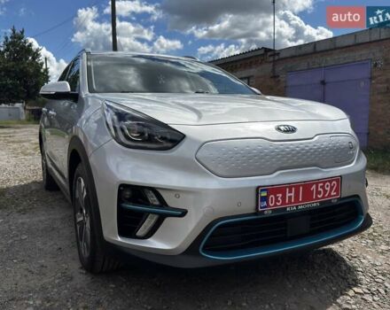 Сірий Кіа Niro, об'ємом двигуна 0 л та пробігом 108 тис. км за 19100 $, фото 4 на Automoto.ua