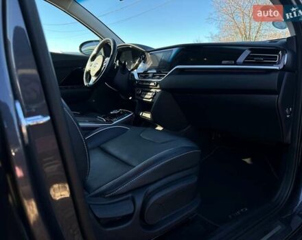 Сірий Кіа Niro, об'ємом двигуна 0 л та пробігом 58 тис. км за 23400 $, фото 90 на Automoto.ua