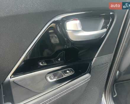 Сірий Кіа Niro, об'ємом двигуна 0 л та пробігом 140 тис. км за 18500 $, фото 24 на Automoto.ua