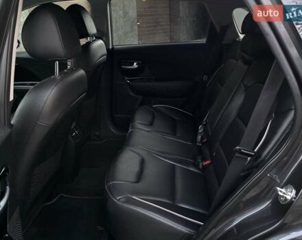Сірий Кіа Niro, об'ємом двигуна 0 л та пробігом 136 тис. км за 18899 $, фото 27 на Automoto.ua