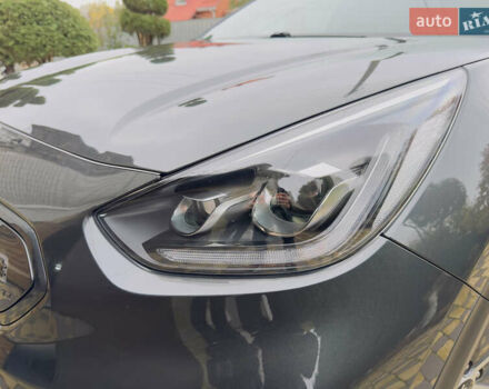 Серый Киа Niro, объемом двигателя 0 л и пробегом 137 тыс. км за 18450 $, фото 19 на Automoto.ua