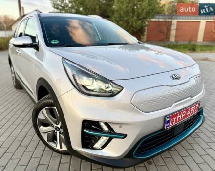Киа Niro 2021 в Бердичеве на Automoto.ua Серый Киа Niro, объемом двигателя 0 л и пробегом 70 тыс. км за 21350 $, фото 10 на Automoto.ua
