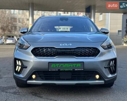 Серый Киа Niro, объемом двигателя 1.6 л и пробегом 57 тыс. км за 24900 $, фото 4 на Automoto.ua