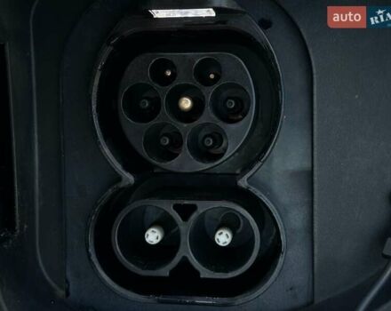 Серый Киа Niro, объемом двигателя 0 л и пробегом 54 тыс. км за 23900 $, фото 17 на Automoto.ua