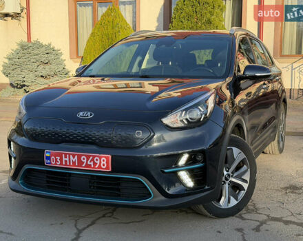 Серый Киа Niro, объемом двигателя 0 л и пробегом 157 тыс. км за 18350 $, фото 2 на Automoto.ua