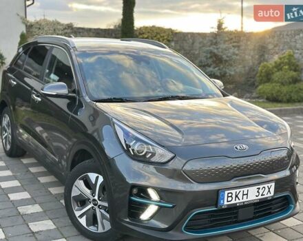 Сірий Кіа Niro, об'ємом двигуна 0 л та пробігом 105 тис. км за 19950 $, фото 16 на Automoto.ua