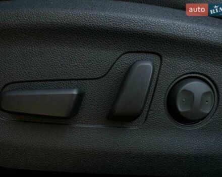 Сірий Кіа Niro, об'ємом двигуна 0 л та пробігом 100 тис. км за 21900 $, фото 39 на Automoto.ua