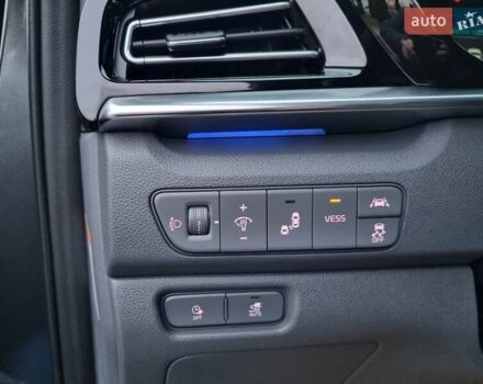 Серый Киа Niro, объемом двигателя 0 л и пробегом 42 тыс. км за 22850 $, фото 45 на Automoto.ua