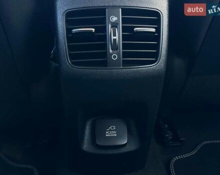 Серый Киа Niro, объемом двигателя 0 л и пробегом 54 тыс. км за 23900 $, фото 79 на Automoto.ua