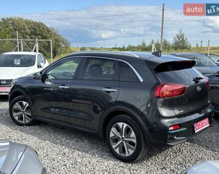 Серый Киа Niro, объемом двигателя 0 л и пробегом 67 тыс. км за 22400 $, фото 3 на Automoto.ua